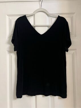Travelers by Chico Vintage Classic Black V-Neck Women's Top